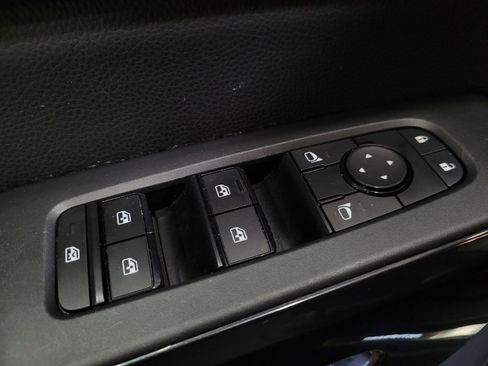 Used 2023 Nissan Pathfinder SV w/ SV Premium Package AWD/4WD image 27