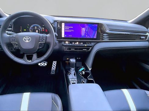 Used 2025 Toyota Camry SE w/ Multimedia Upgrade Package FWD image 16