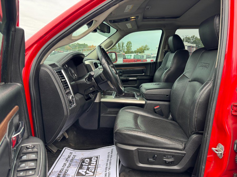 Used 2015 RAM 1500 Laramie w/ Convenience Group AWD/4WD image 15