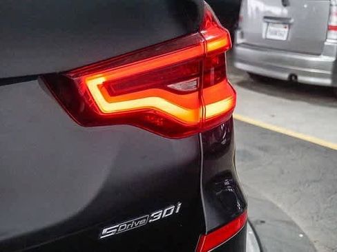 Used 2021 BMW X3 sDrive30i w/ Convenience Package image 11