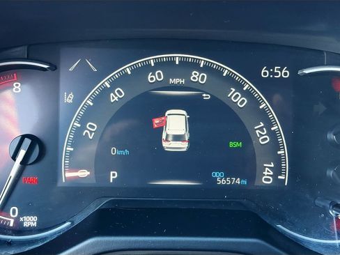 Used 2025 Toyota RAV4 XLE FWD image 12