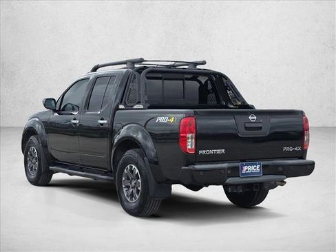 Used 2020 Nissan Frontier PRO-4X w/ Pro-4x Utility Package image 8