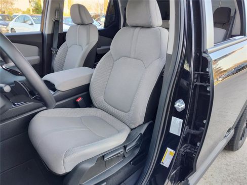 Used 2023 Honda Pilot LX image 15