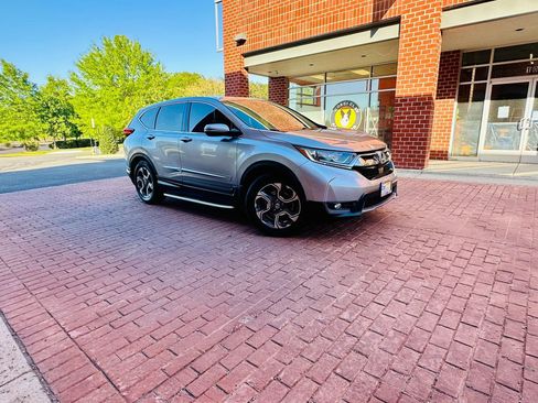 Used 2018 Honda CR-V EX image 1