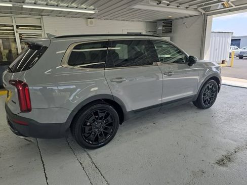 Used 2021 Kia Telluride SX w/ SX Prestige Package AWD/4WD image 6