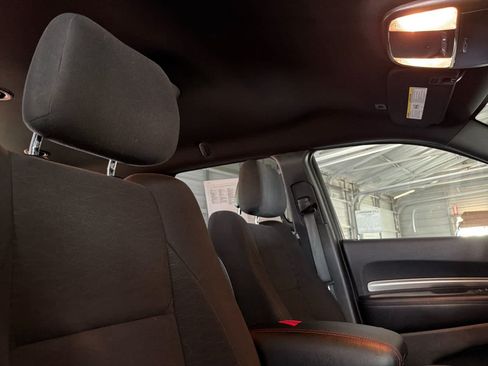 Used 2019 Dodge Durango SXT RWD image 19