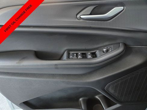 Used 2024 Jeep Grand Cherokee L Laredo AWD/4WD image 35