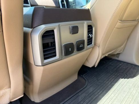 Used 2019 Ford F150 Lariat AWD/4WD image 17