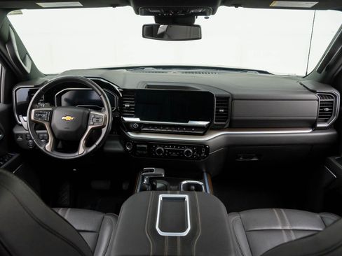 Used 2022 Chevrolet Silverado 1500 High Country w/ Z71 Off-Road Package image 11