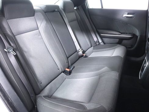 Used 2019 Dodge Charger SXT image 34