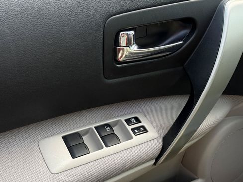 Used 2013 Nissan Rogue S w/ Special Edition Pkg FWD image 8