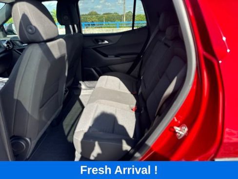Used 2026 Chevrolet Equinox LT FWD image 3