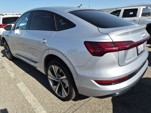 Used 2022 Audi e-tron Prestige AWD/4WD image 3