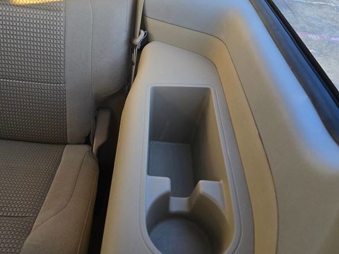 Used 2012 Nissan Armada SV image 40