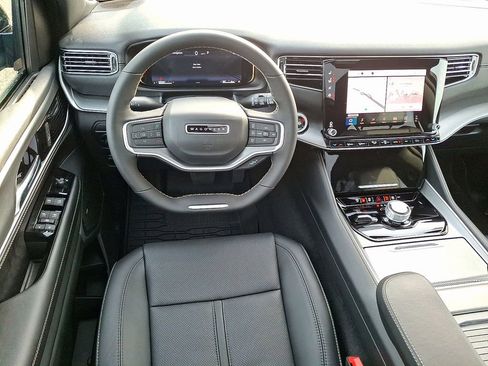 New 2025 Jeep Wagoneer Series II w/ Premium Group I AWD/4WD image 2