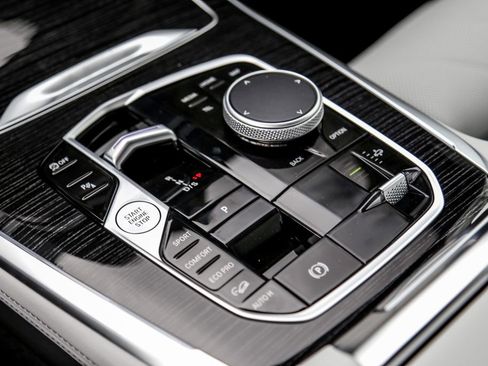 New 2026 BMW X7 xDrive40i w/ M Sport Package image 14