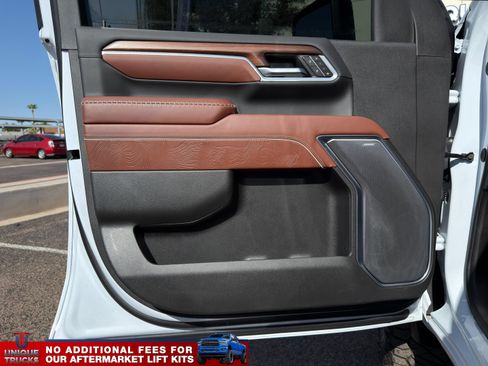 Used 2026 GMC Sierra 2500 Denali Ultimate AWD/4WD image 18