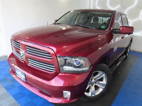 Used 2017 RAM 1500 Sport w/ Convenience Group AWD/4WD image 4
