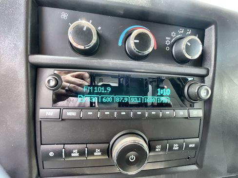 New 2024 Chevrolet Express 3500 w/ Power Convenience Package image 5