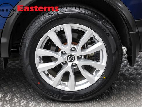 Used 2022 Nissan Rogue Sport S image 10