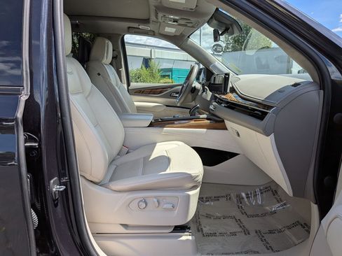 Used 2022 Cadillac Escalade Sport Platinum w/ LPO, ONYX Package AWD/4WD image 29