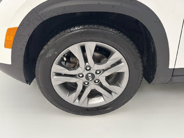 Used 2021 Kia Seltos S FWD image 26