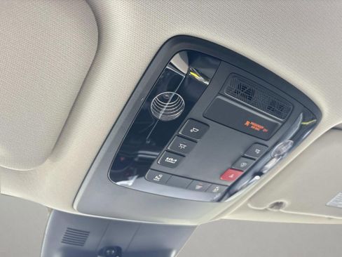 New 2026 Kia Carnival image 28