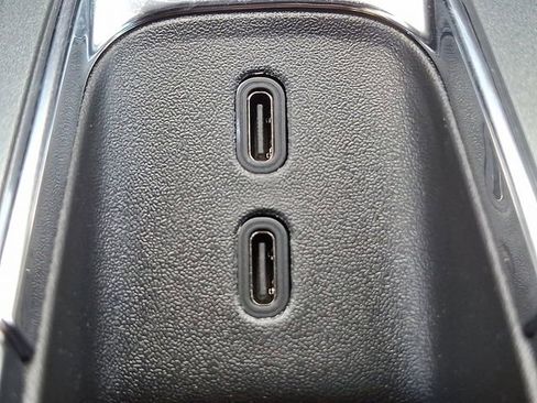 Used 2025 Chevrolet Equinox EV LT image 23