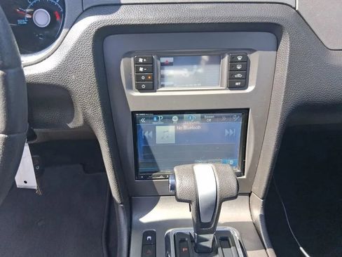 Used 2010 Ford Mustang Premium RWD image 14