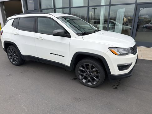 Used 2021 Jeep Compass Latitude AWD/4WD image 1