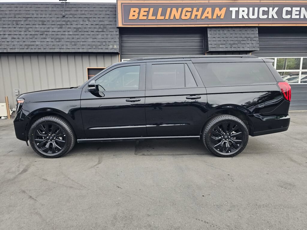Used 2025 Ford Expedition Max Platinum w/ Stealth Appearance Package AWD/4WD image 2