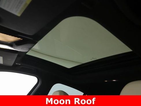 Used 2022 BMW 330e xDrive image 18