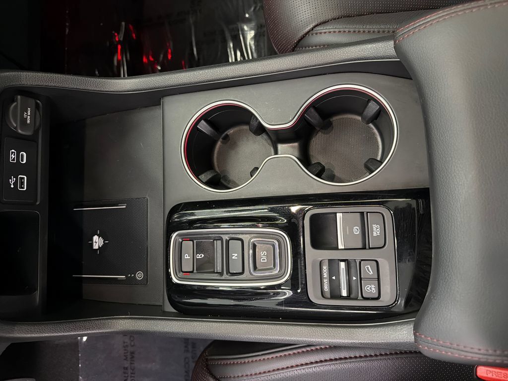 Used 2025 Honda Pilot Black Edition image 33