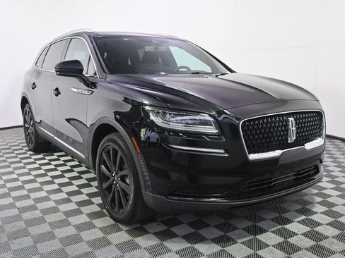 Used 2023 Lincoln Nautilus Reserve w/ Monochromatic Package AWD/4WD image 9
