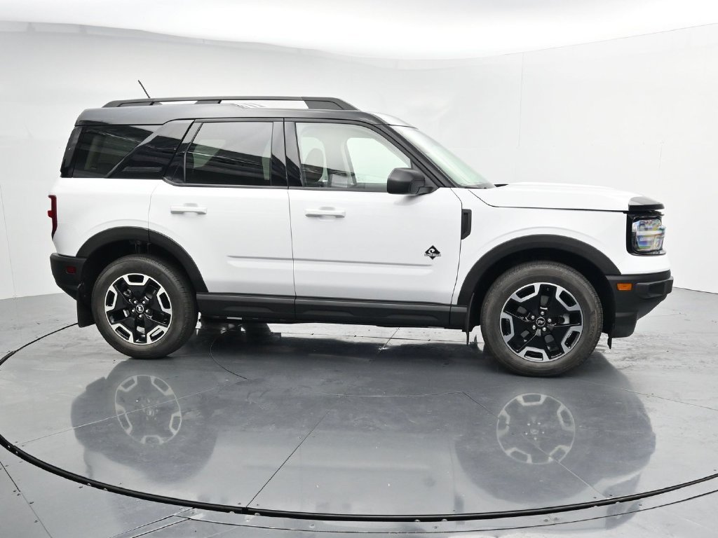 Used 2021 Ford Bronco Sport Outer Banks AWD/4WD image 9