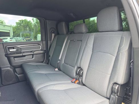 Used 2022 RAM 2500 Big Horn w/ Level C Equiment Group AWD/4WD image 17