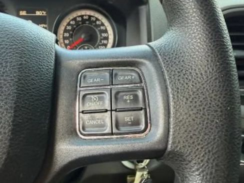 Used 2017 RAM 1500 Express AWD/4WD image 18