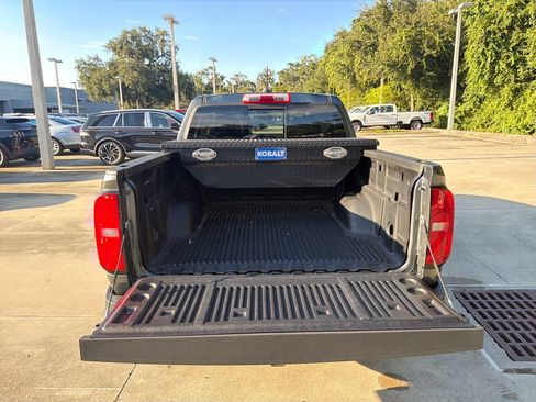 Used 2017 Chevrolet Colorado LT w/ LT Convenience Package AWD/4WD image 29