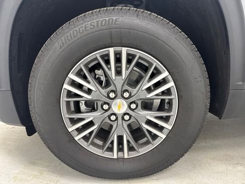 New 2026 Chevrolet Traverse LT w/ Driver Confidence Package FWD image 38