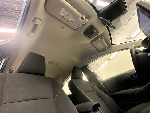 Used 2023 Toyota Corolla LE image 28