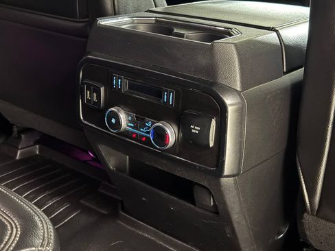 Used 2018 Ford Expedition Limited RWD image 33