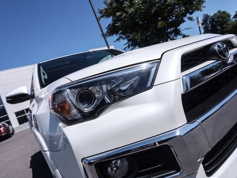 Used 2017 Toyota 4Runner Limited AWD/4WD image 12