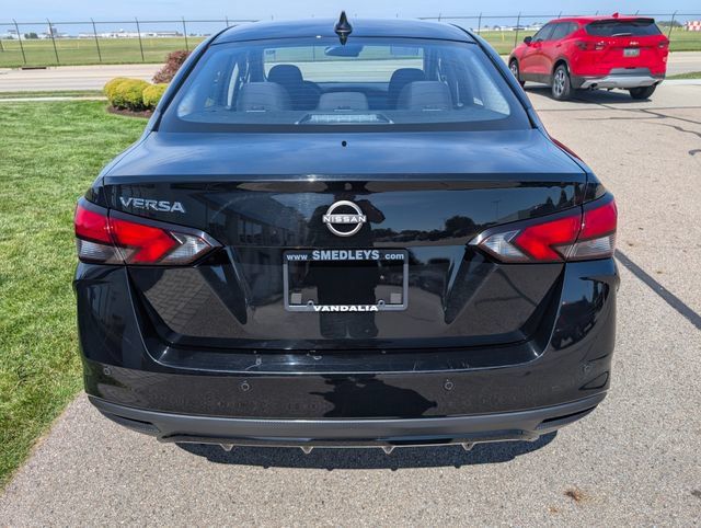 Used 2025 Nissan Versa SV FWD image 8