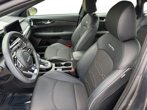 Used 2024 Kia Forte GT-Line w/ GT-Line Premium Package image 9