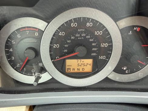 Used 2011 Toyota RAV4 4WD image 50