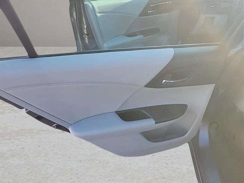 Used 2017 Honda Accord EX-L image 25