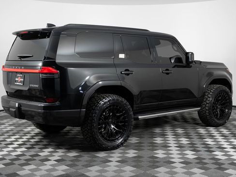 Used 2025 Lexus GX 550 image 8