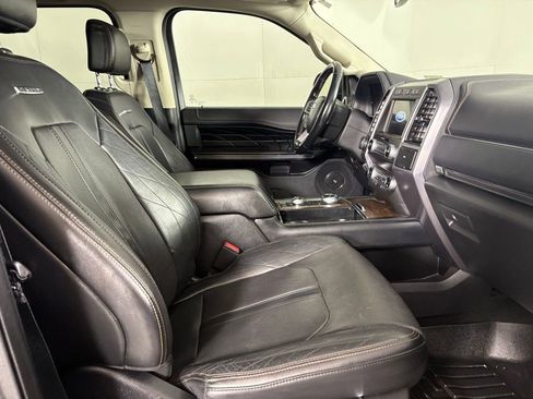 Used 2019 Ford Expedition Max Platinum image 13