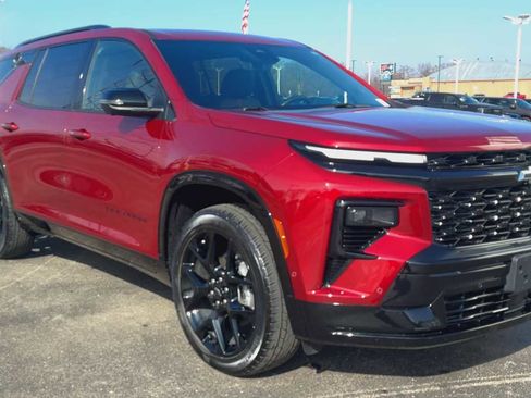 Certified 2024 Chevrolet Traverse RS image 8