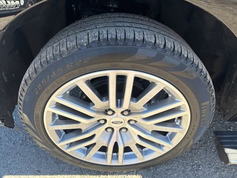 Used 2024 Ford Expedition Limited image 36